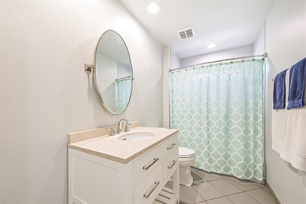 2102 Limrick Drive, Pearland, Texas image 30