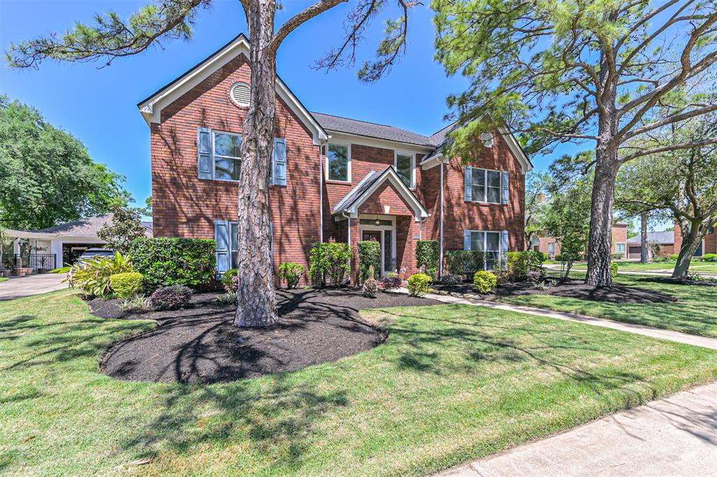 2102 Limrick Drive, Pearland, Texas image 6