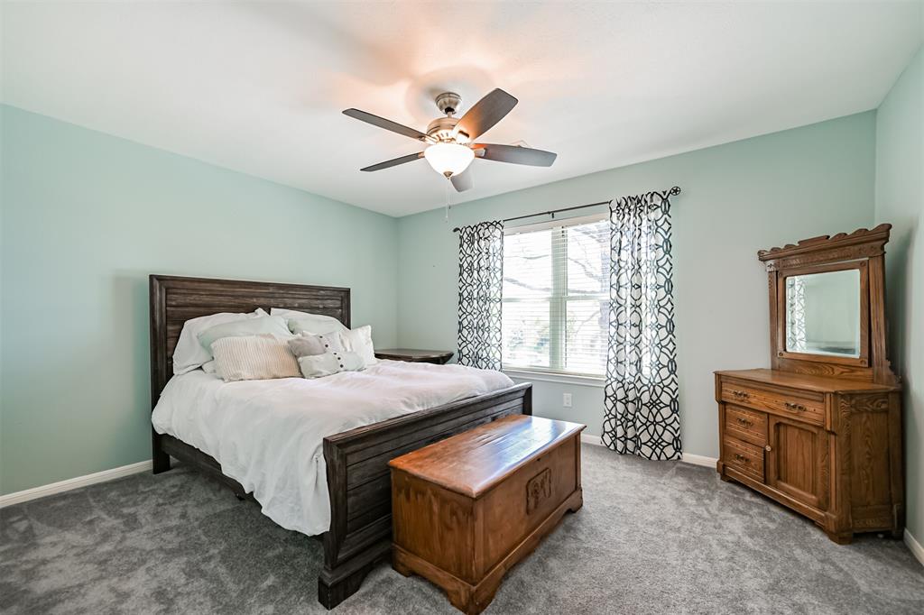 2102 Limrick Drive, Pearland, Texas image 28