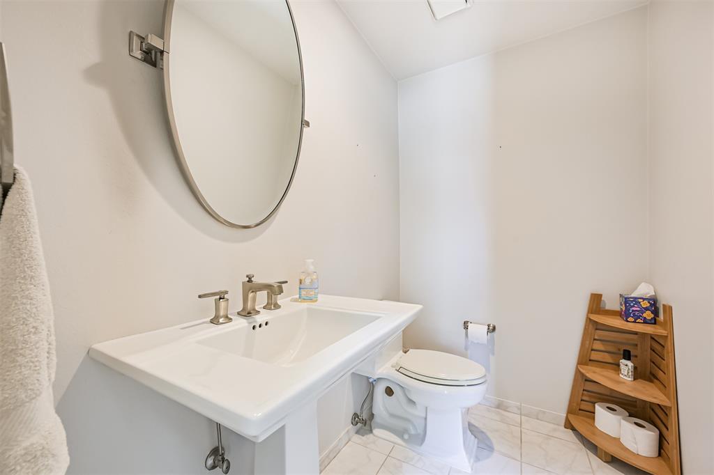 2102 Limrick Drive, Pearland, Texas image 19