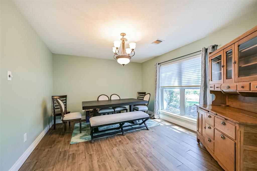 2102 Limrick Drive, Pearland, Texas image 18