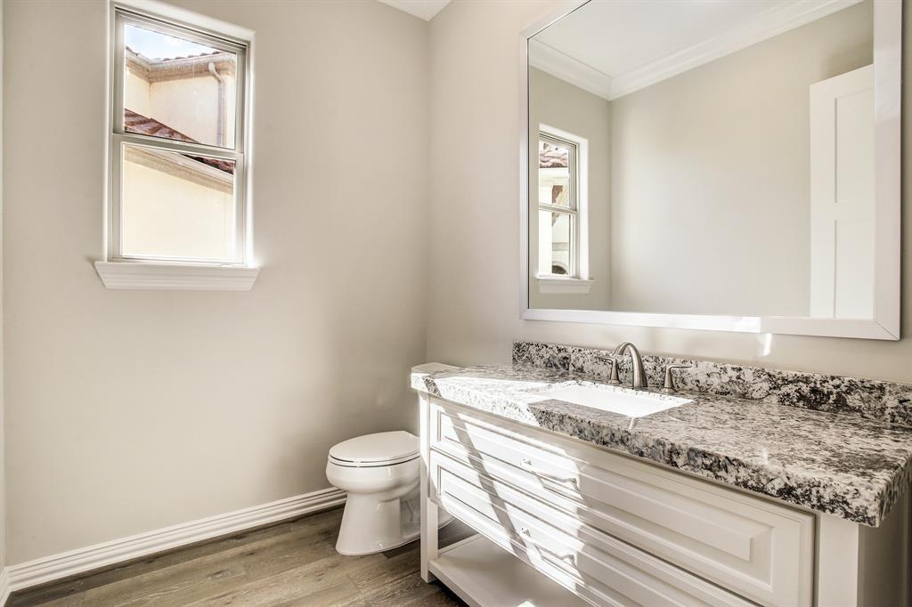 2338 Wyndam Heights Lane, Houston, Texas image 10