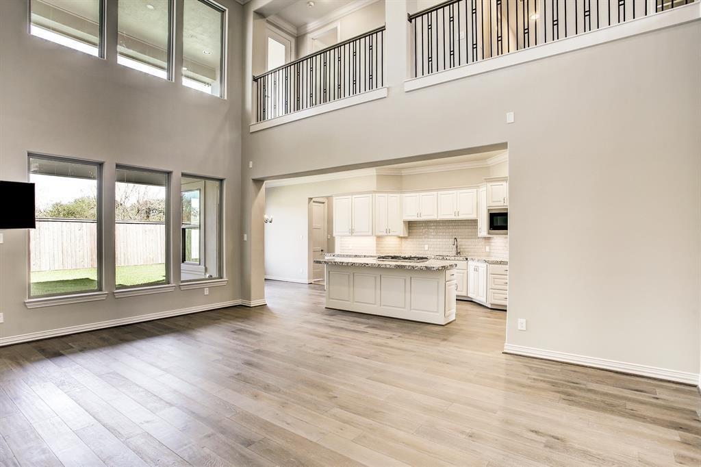 2338 Wyndam Heights Lane, Houston, Texas image 9