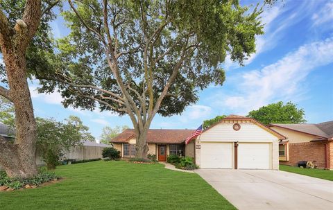 Single Family Residence in Katy TX 3238 Lindenfield Drive.jpg
