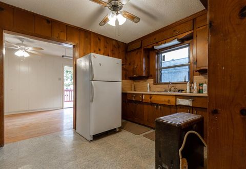 Single Family Residence in Galveston TX 3124 Avenue R 32.jpg