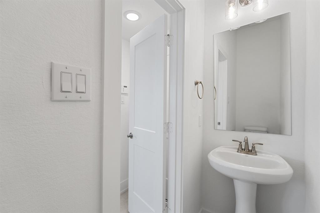 5251 Capricorn Way, Manvel, Texas image 3