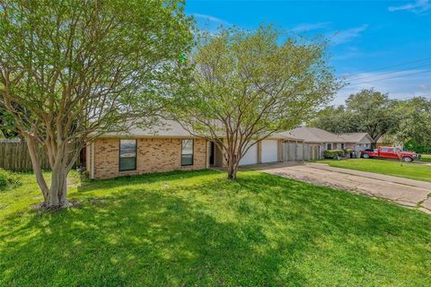 Photo of 4310 Green Valley Drive, Bryan, TX 77802 (MLS # 80161869)