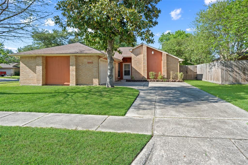 3326 Hartfield Lane, Spring, Texas image 2