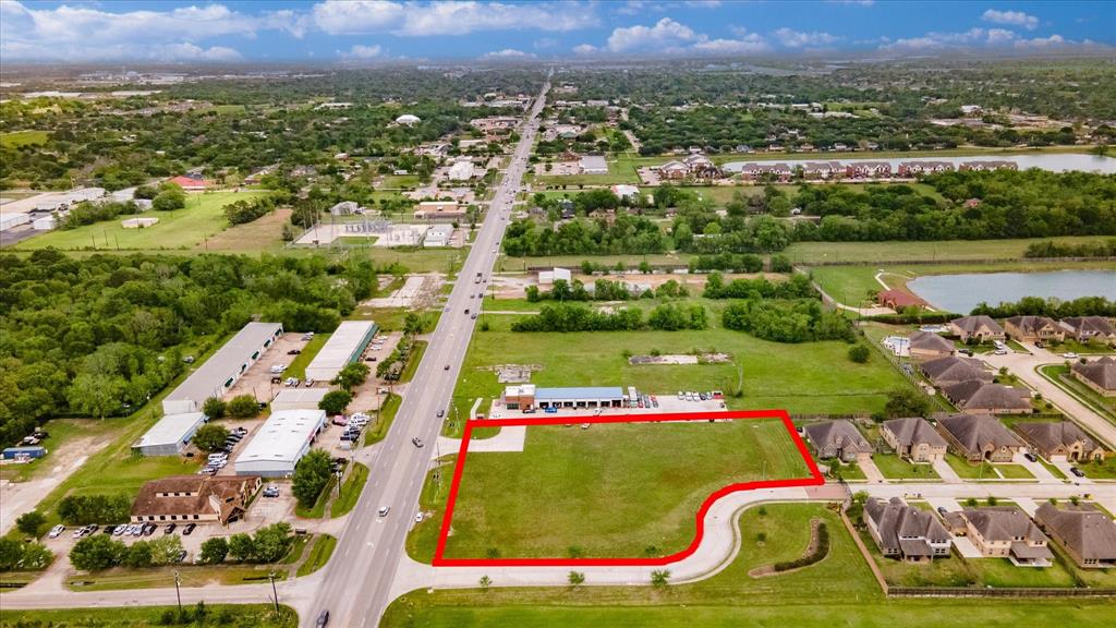 6909 W Broadway Drive, Pearland, Texas image 4