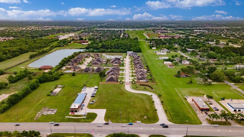 6909 W Broadway Drive, Pearland, Texas image 15