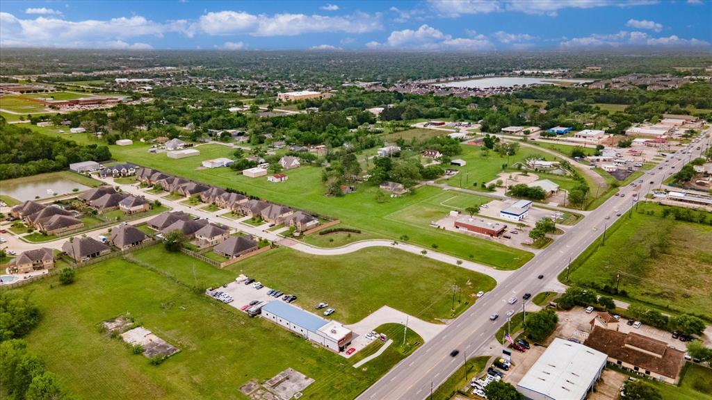 6909 W Broadway Drive, Pearland, Texas image 13