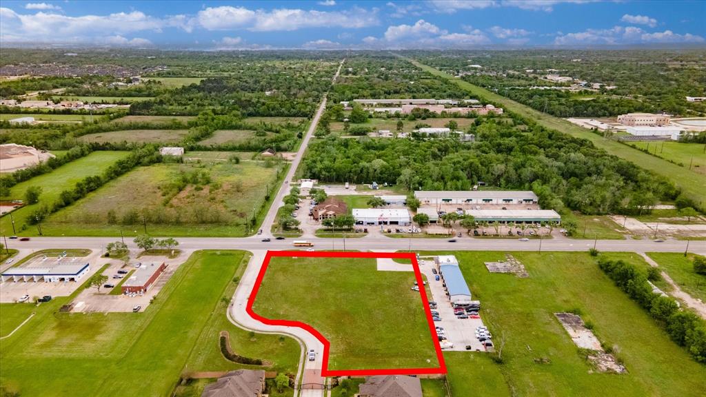 6909 W Broadway Drive, Pearland, Texas image 8