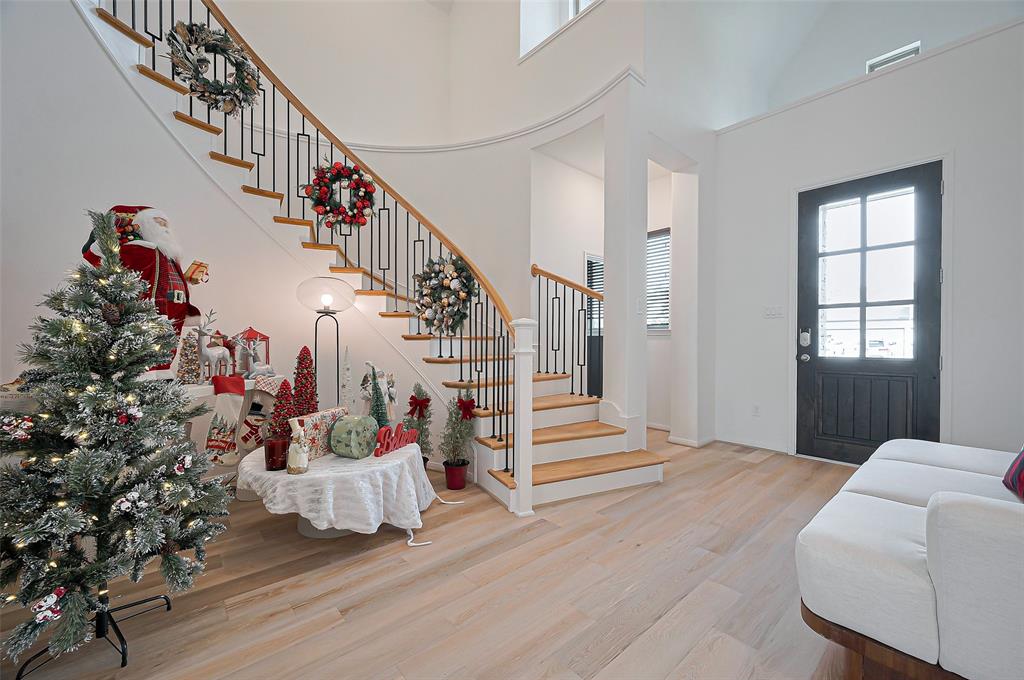 2611 Oakland Park Drive
