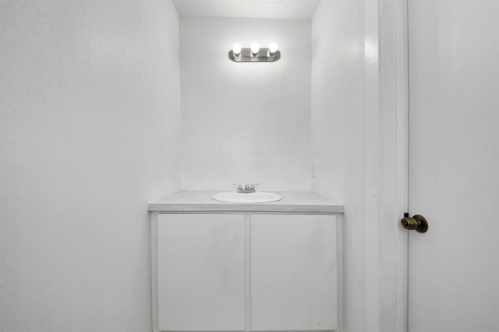3603 South Street, Brookshire, Texas image 35
