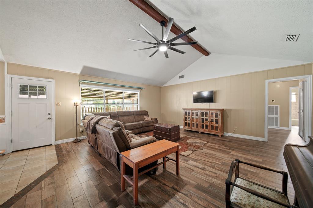 5111 Halbert Drive, Pearland, Texas image 7