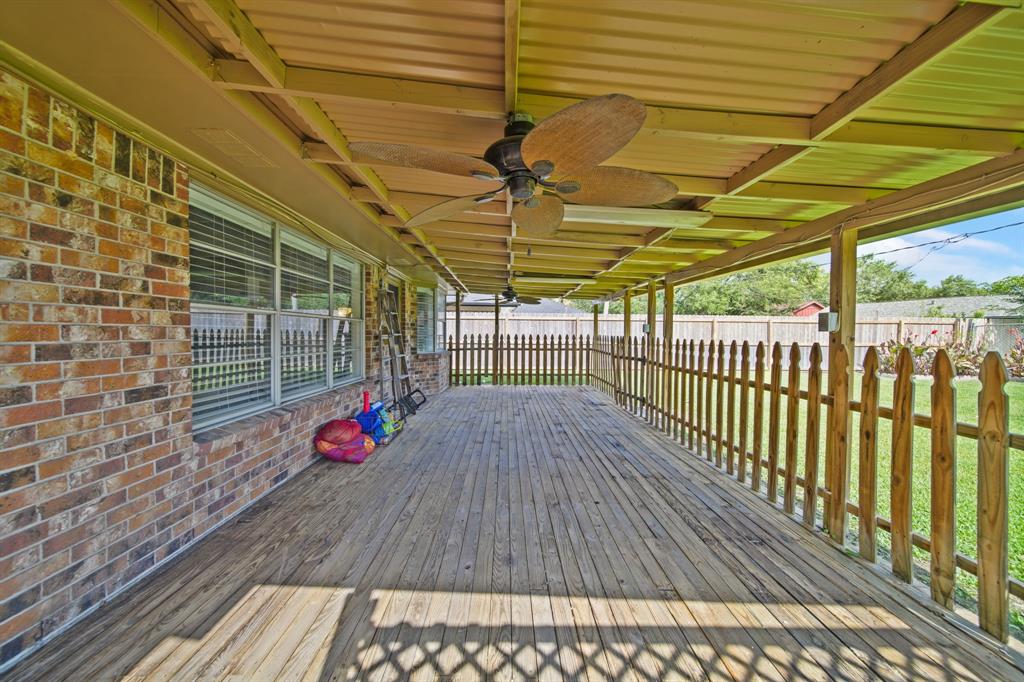 5111 Halbert Drive, Pearland, Texas image 20