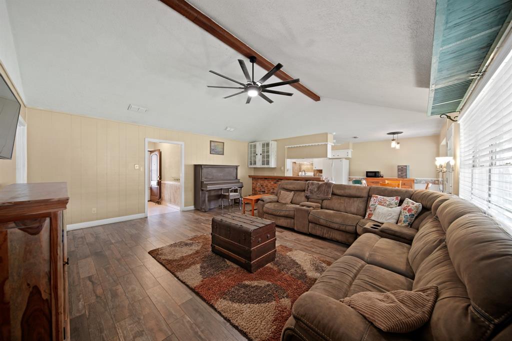 5111 Halbert Drive, Pearland, Texas image 6