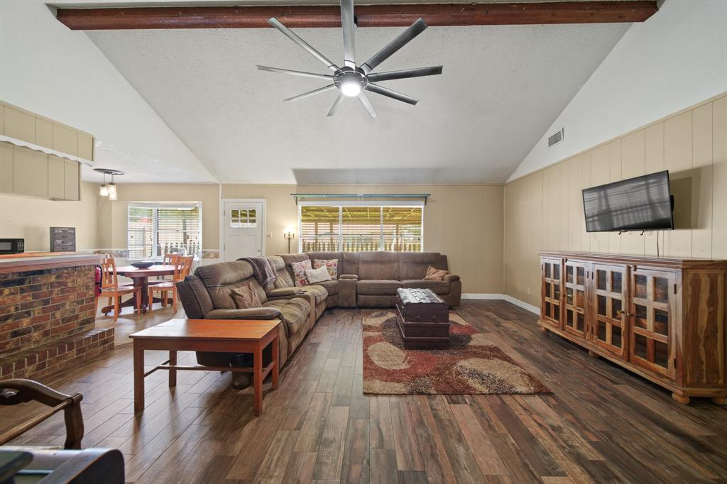 5111 Halbert Drive, Pearland, Texas image 4