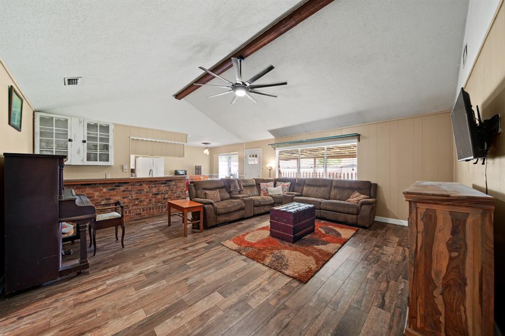 5111 Halbert Drive, Pearland, Texas image 5