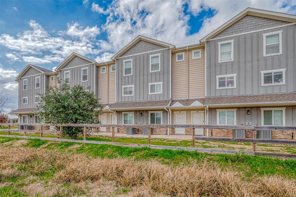 21155 Gosling Road 15 A-B