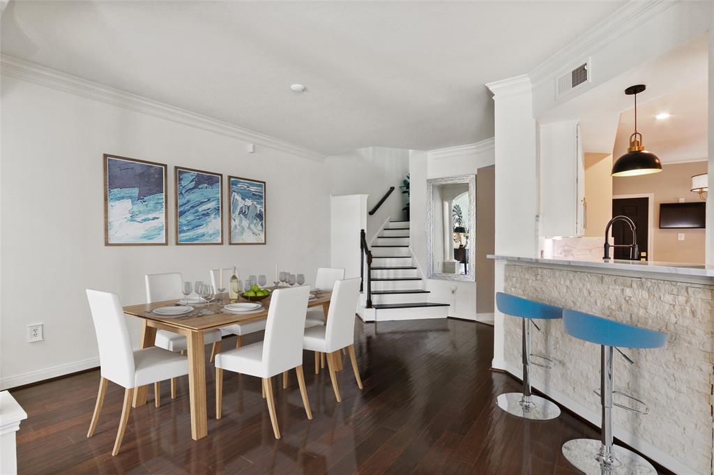 459 Mariners Drive