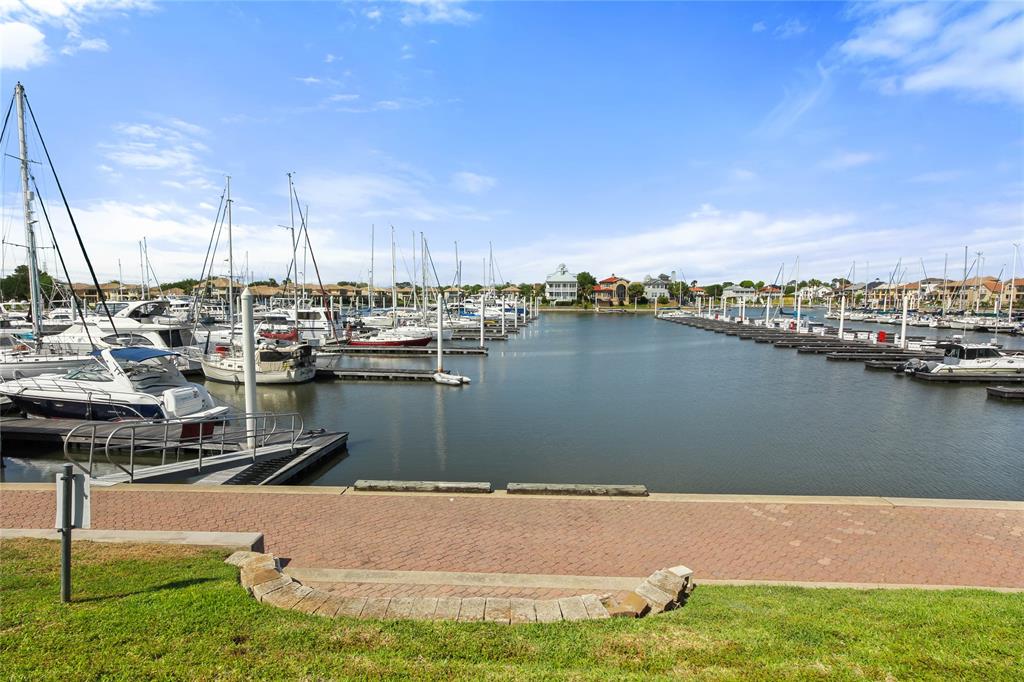 459 Mariners Drive, Kemah, Texas image 31