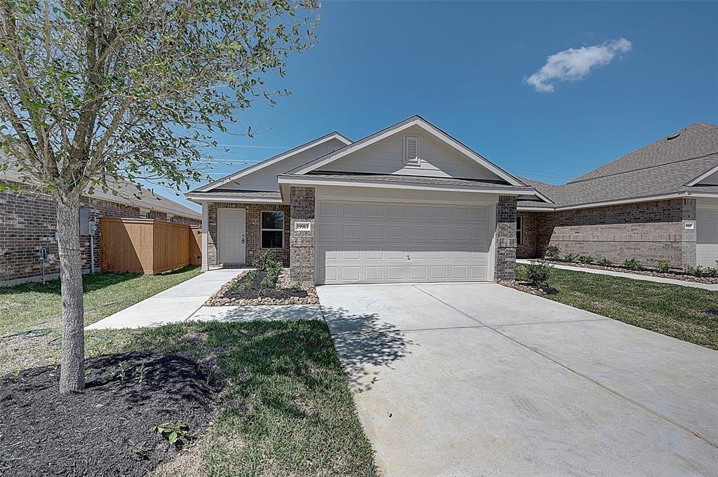 19915 Epirus Shores Drive, Hockley, Texas image 1