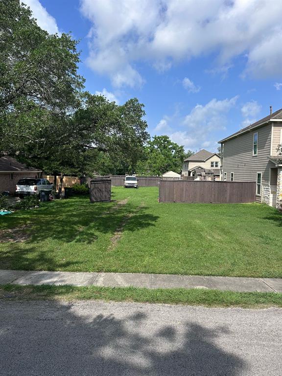 2508 S San Antonio Avenue, Pearland, Texas image 4