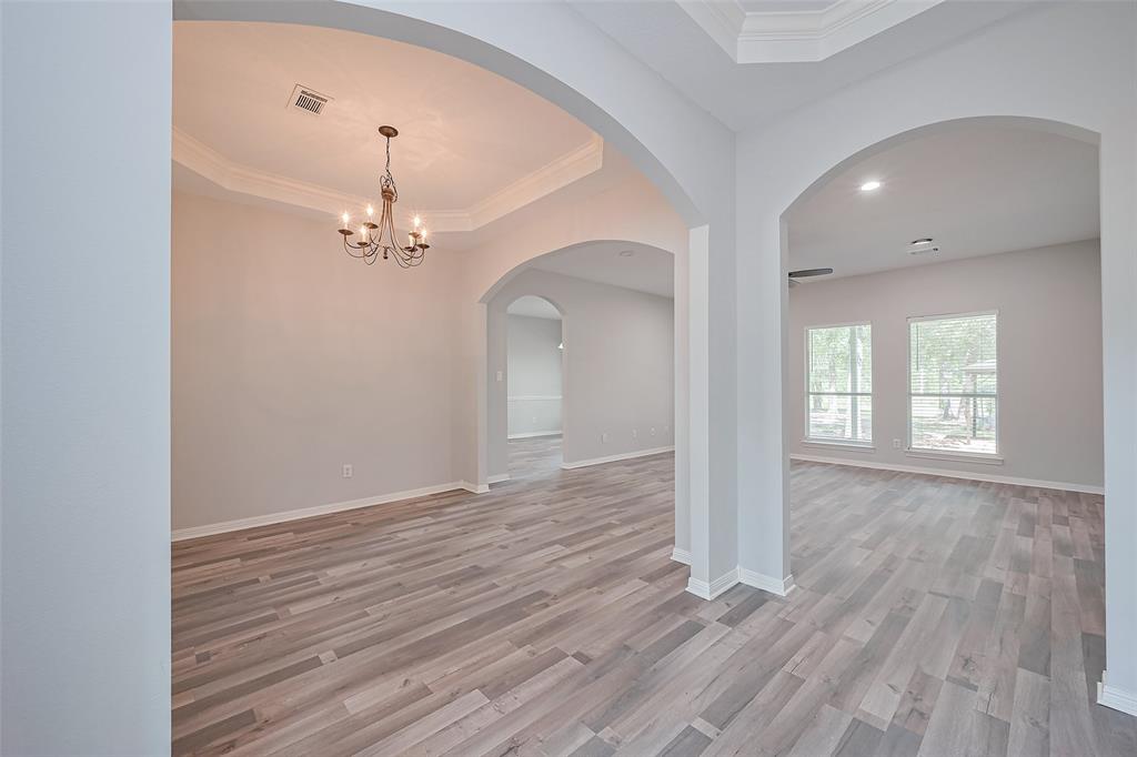 9637 Roda Drive