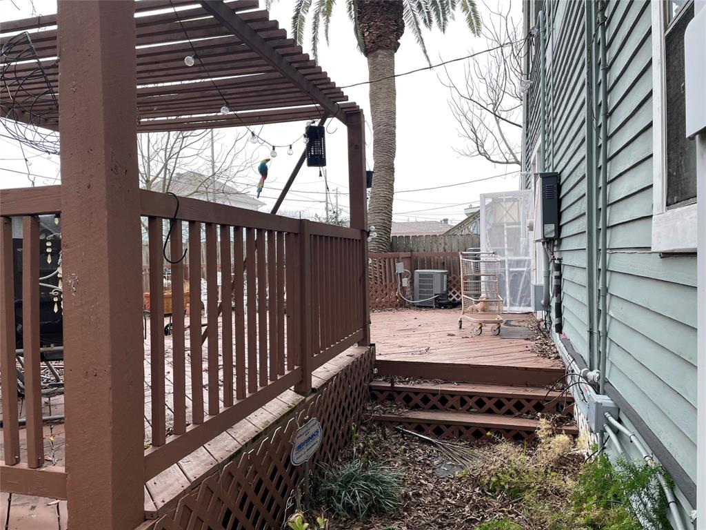 3215 Avenue P 1/2, Galveston, Texas image 22
