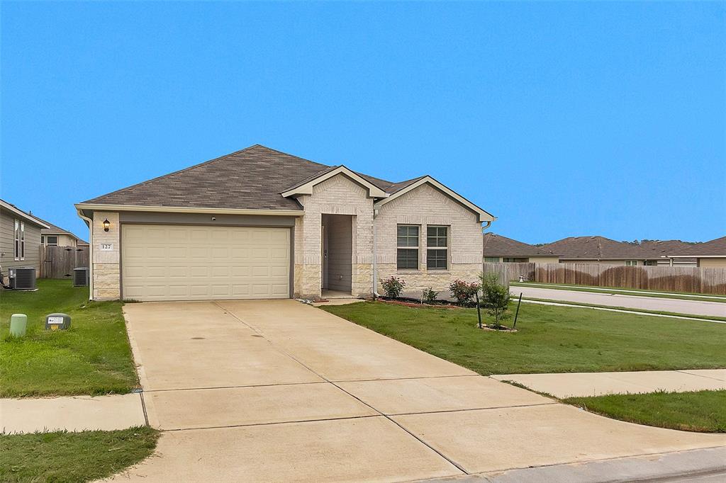 127 Barton Creek Drive, Huntsville, Texas image 3