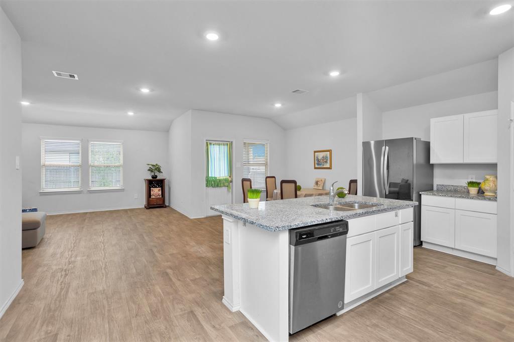 127 Barton Creek Drive, Huntsville, Texas image 7