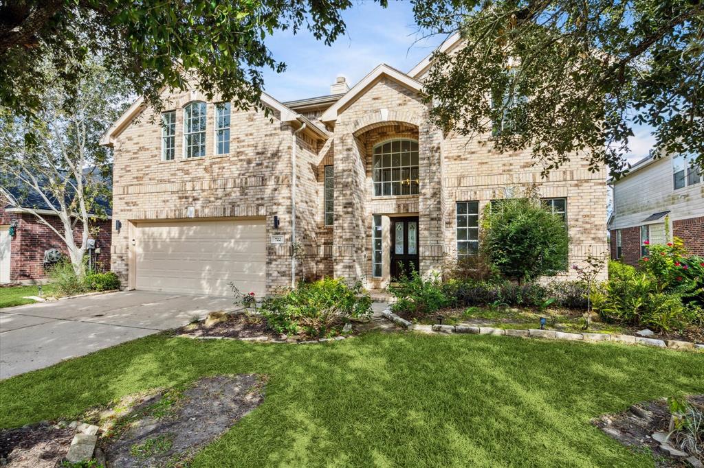 722 N Elder Grove Drive, Pearland, Texas image 1