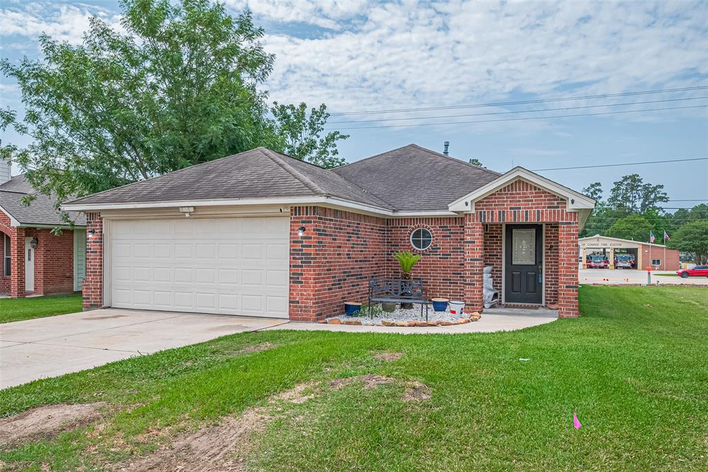 109 Moonspinner Ln, Conroe, Texas image 3