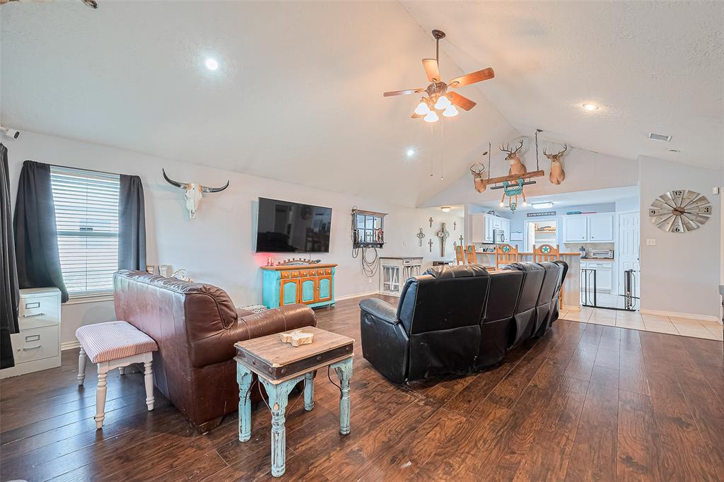 109 Moonspinner Ln, Conroe, Texas image 11