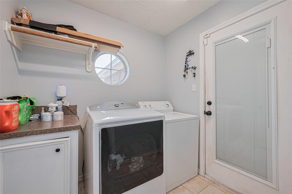 109 Moonspinner Ln, Conroe, Texas image 30