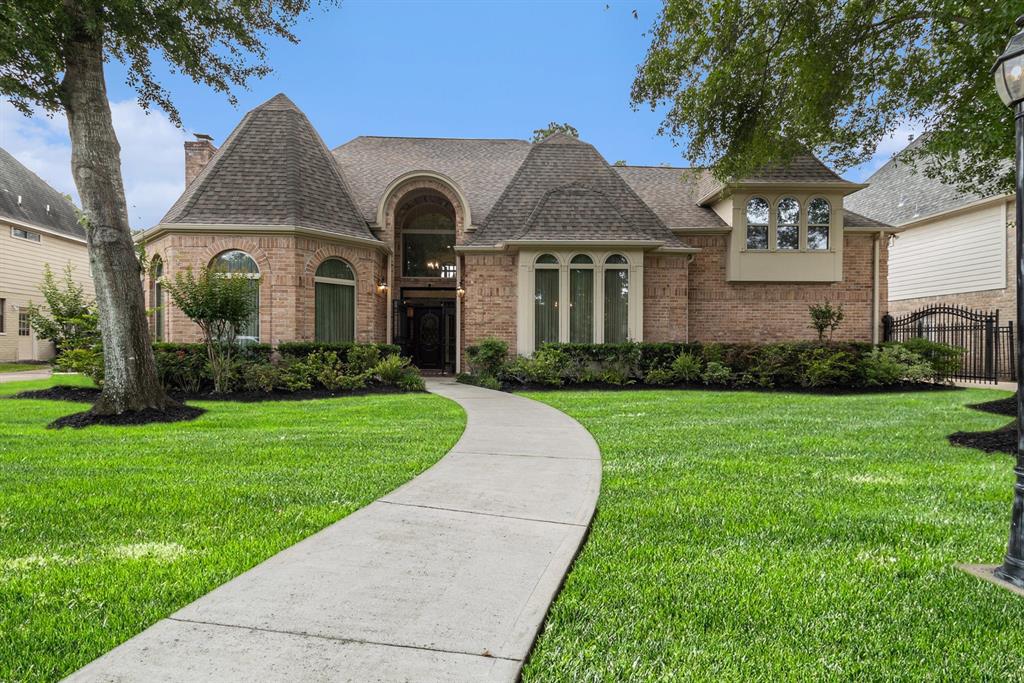 8007 Vintage Creek Drive, Spring, Texas image 2