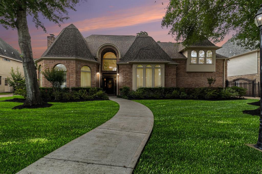 8007 Vintage Creek Drive, Spring, Texas image 1