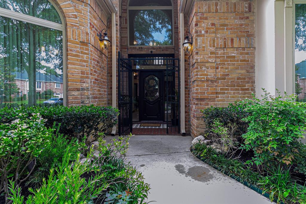 8007 Vintage Creek Drive, Spring, Texas image 4
