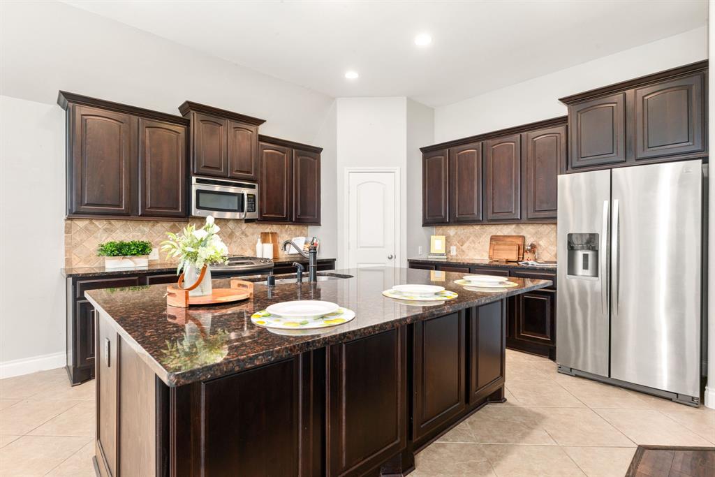 2314 Laurel Loch Lane, Pearland, Texas image 12