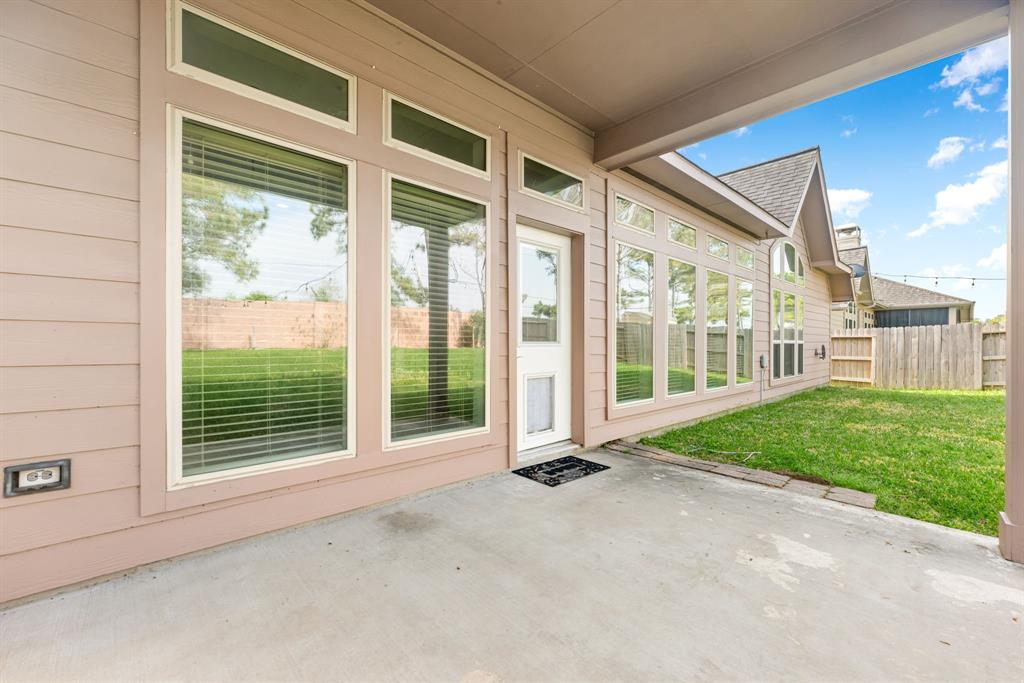 2314 Laurel Loch Lane, Pearland, Texas image 34