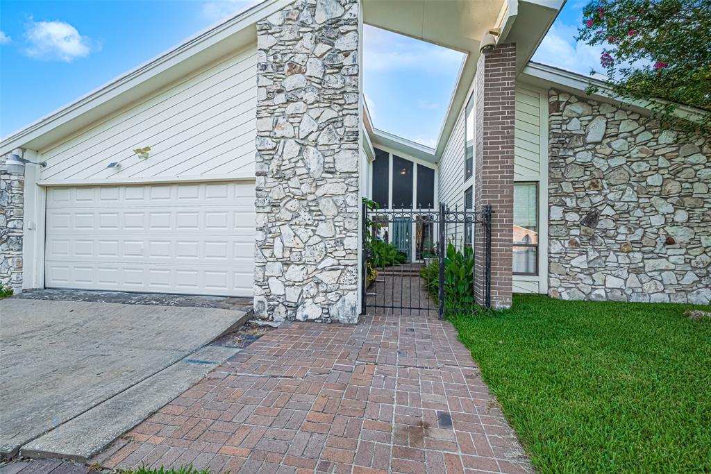 16215 Hickory Knoll Drive