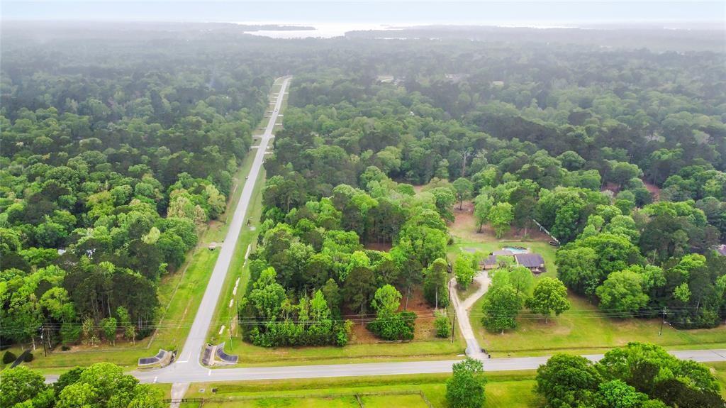 914 Valley Commons Drive, Huffman, Texas image 1