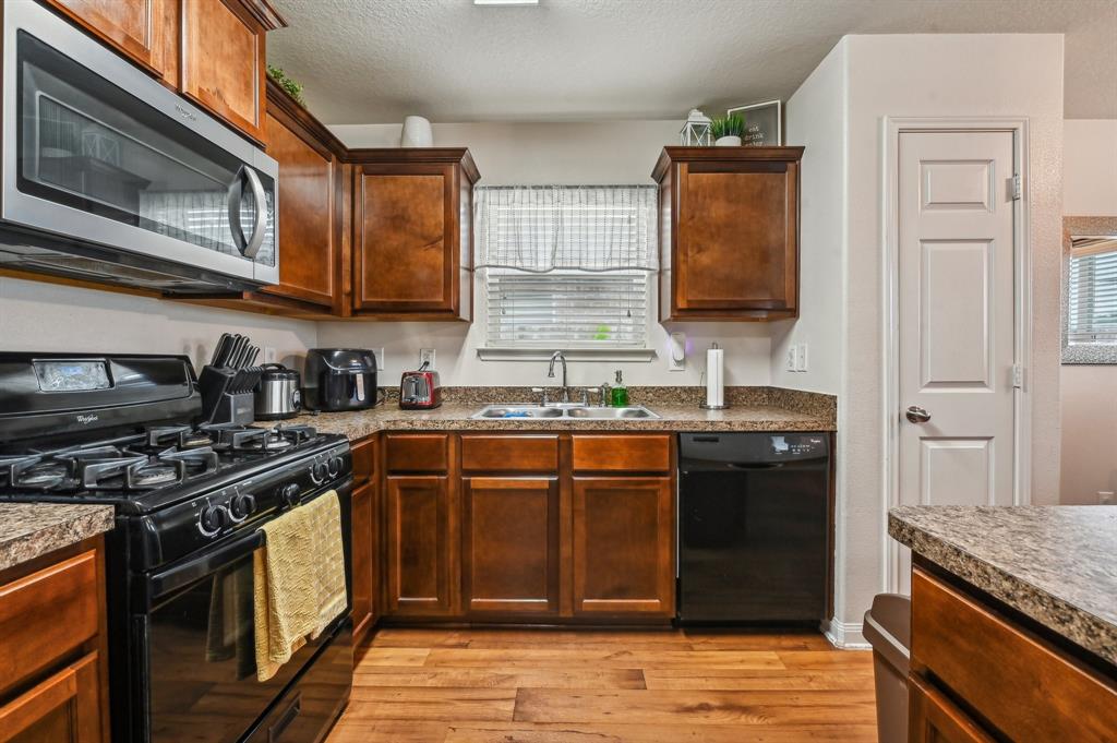 850 Driftwood Lane, La Marque, Texas image 13