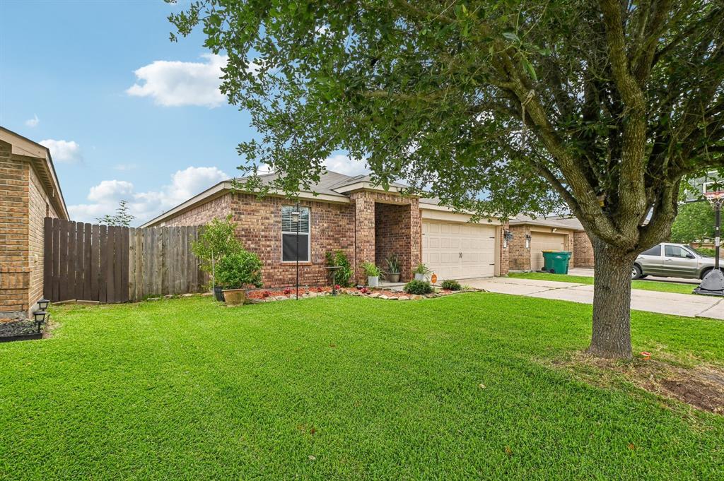 850 Driftwood Lane, La Marque, Texas image 3