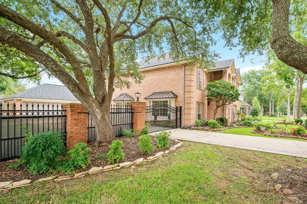 1201 Arbre Lane
