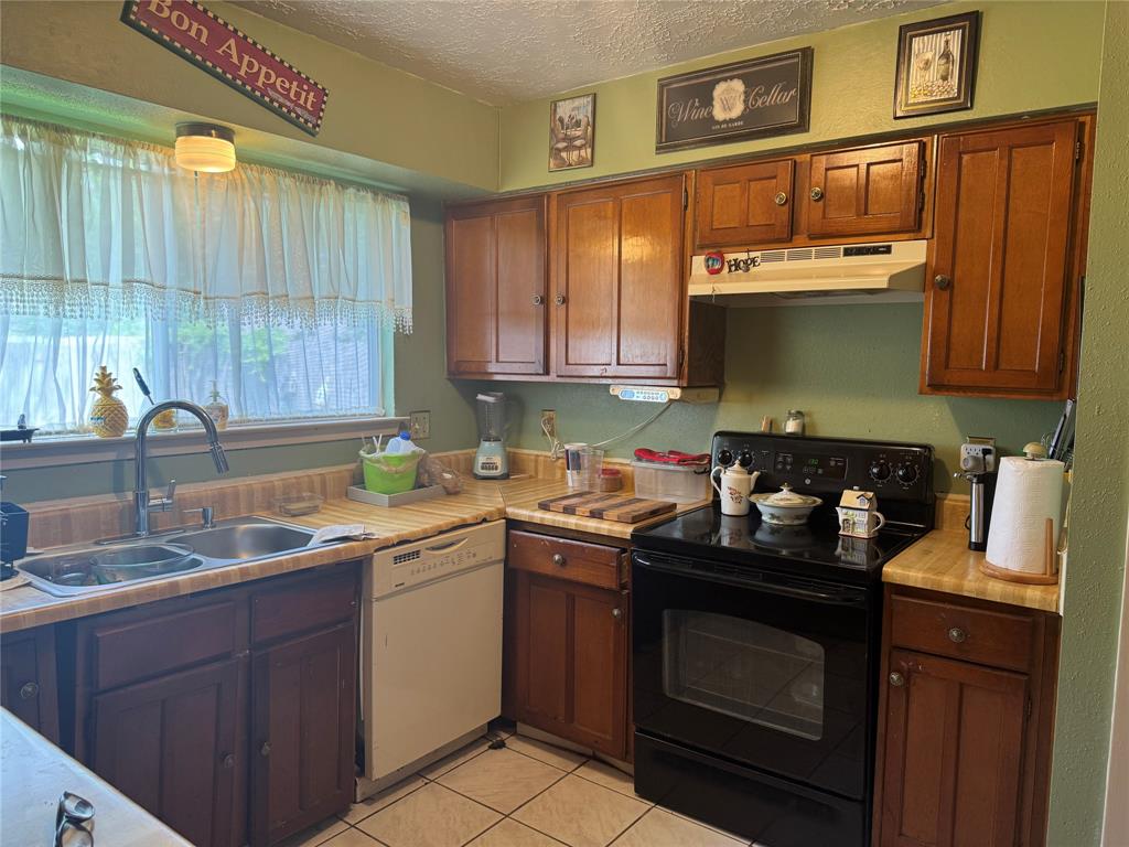 8403 Swan Meadow Lane, Humble, Texas image 6