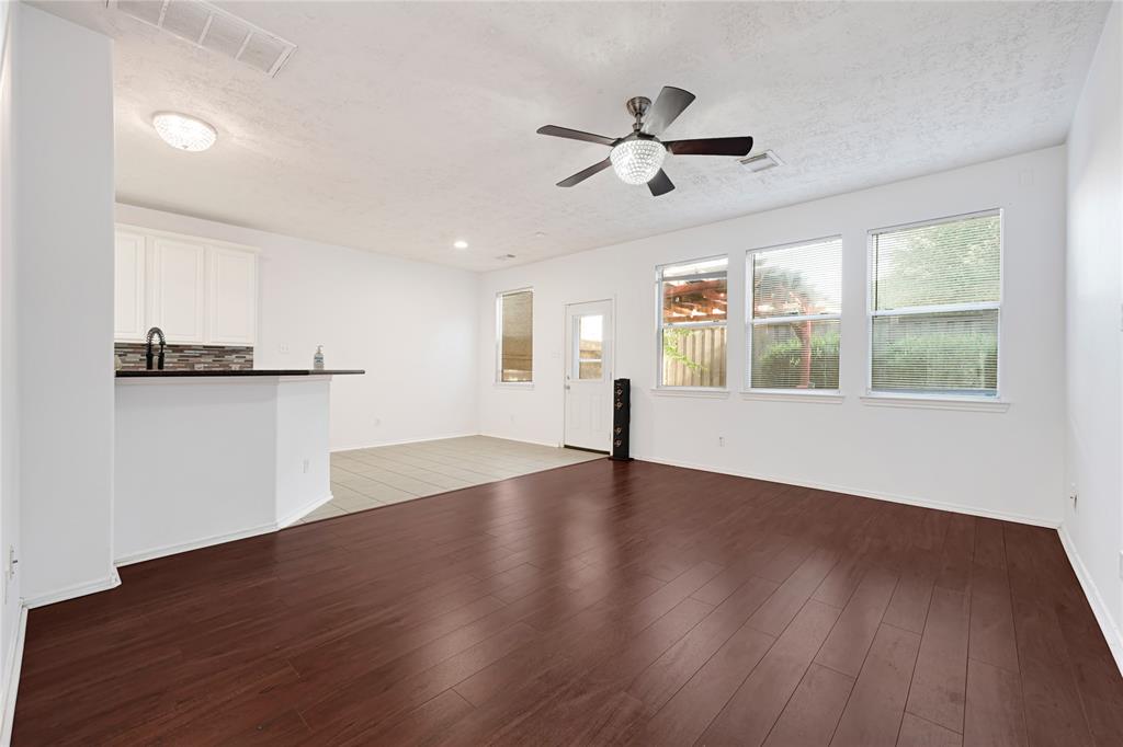 16106 Greenport Lane, Houston, Texas image 5