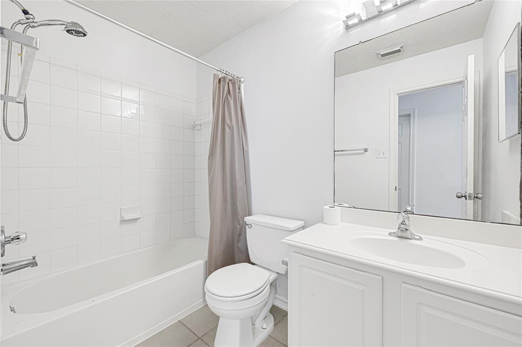 16106 Greenport Lane, Houston, Texas image 11