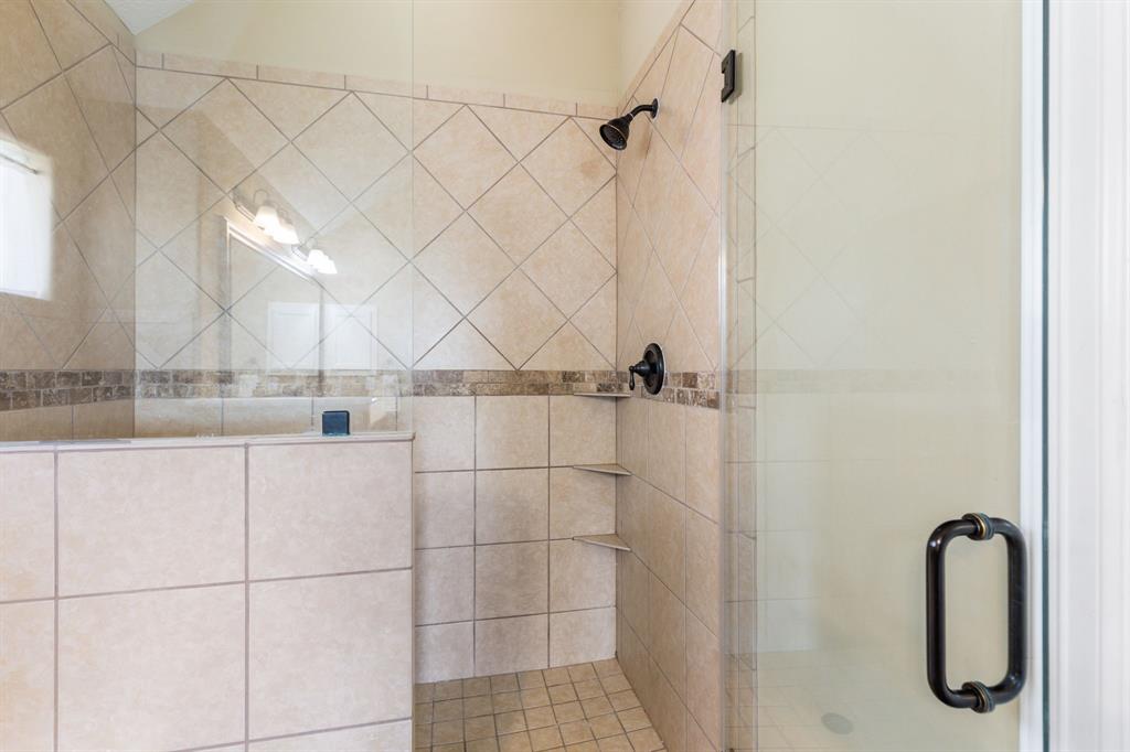 1719 Summergate Drive, Conroe, Texas image 26